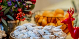 Rezept Vanillekipferl - Schnelle und einfache Anleitung - Schritt für Schritt - Weihnachtsbaeckerei auch für Kinder - traditionelle Backrezepte