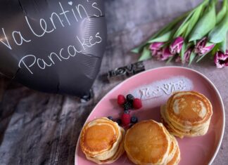Frühstückszeit mit selbstgemachten Pancakes